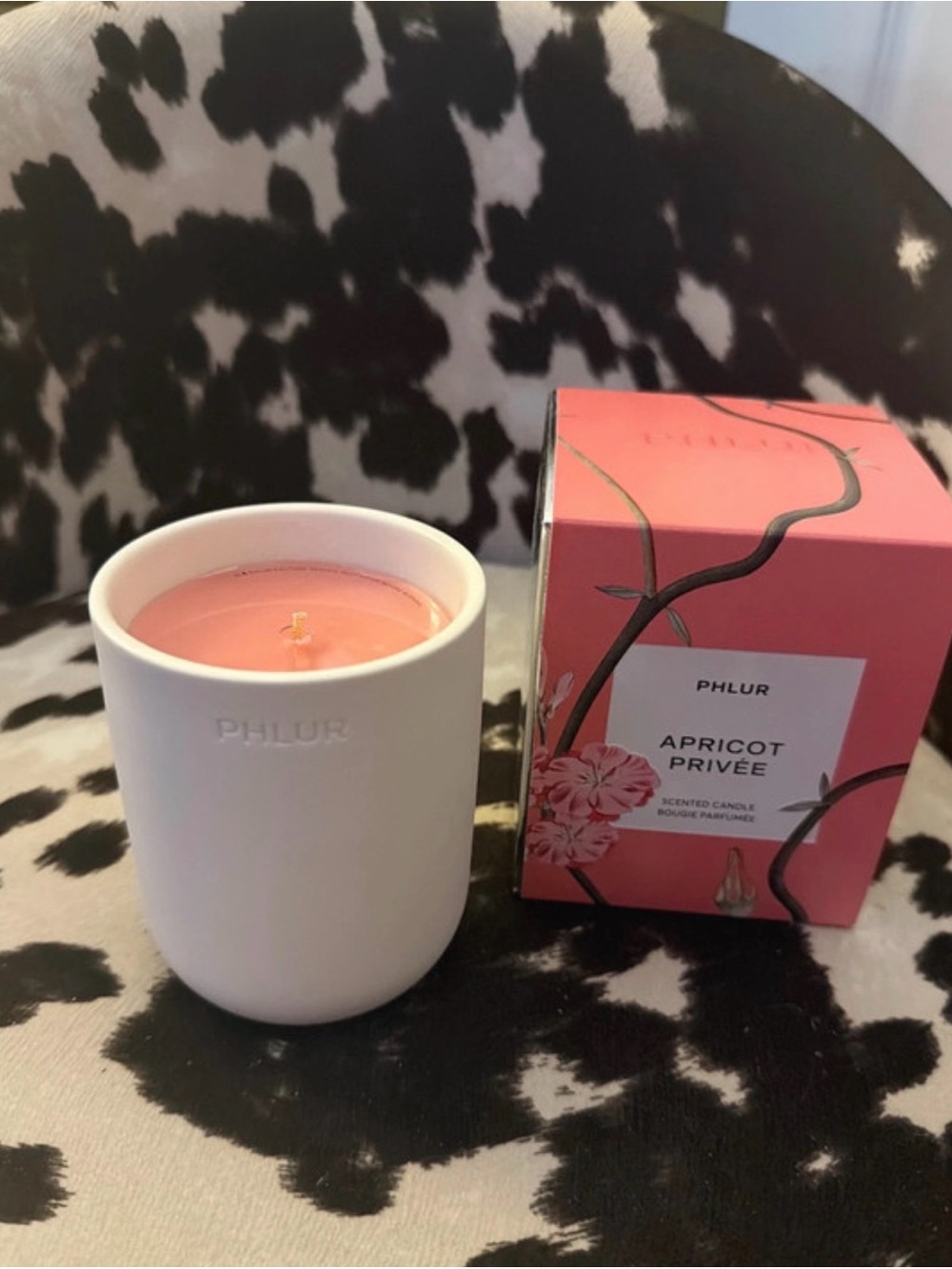 Phlur Apricot Privée Scented Candle — Pink